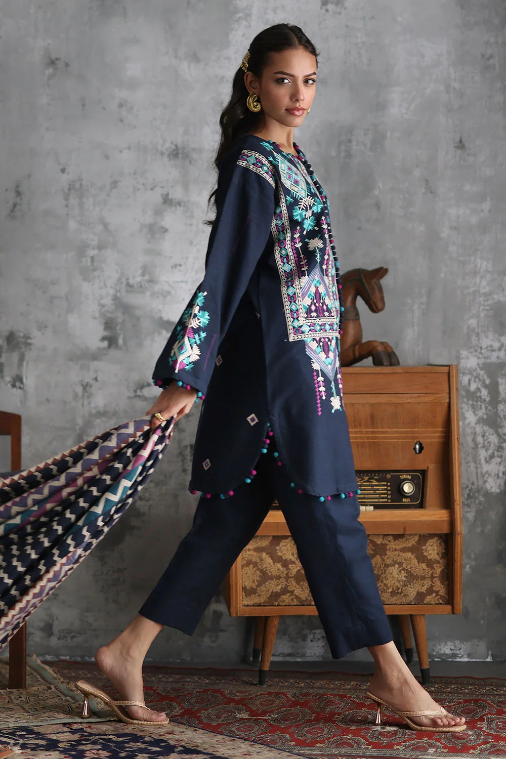 Gul Ahmed 3 Piece Embroidered Khaddar Suit With Pashmina Jacquard Dupatta