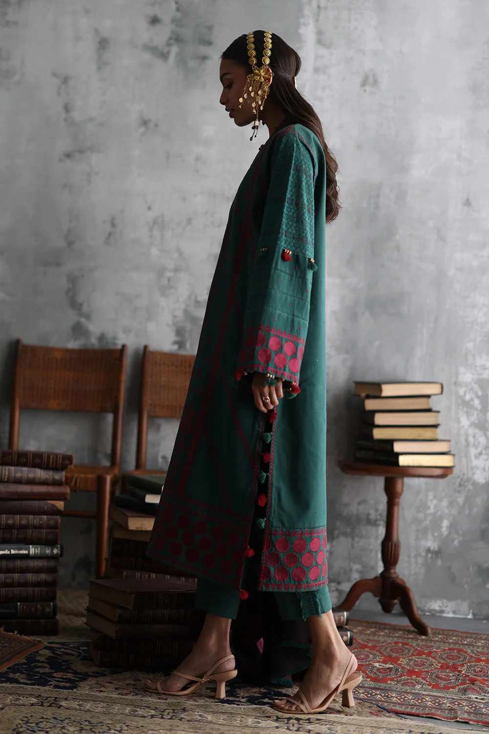 Gul Ahmed 3 Piece Embroidered Khaddar Suit With Pashmina Jacquard Dupatta