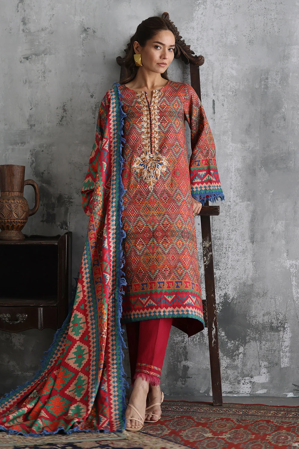 Gul Ahmed 3 Piece Printed Karandi Suit With Printed Karandi Dupatta