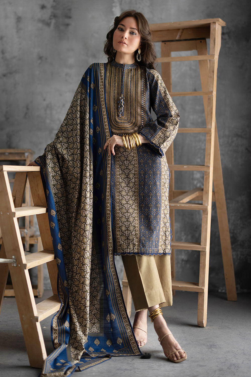 Gul Ahmed 3 Piece Printed Khaddar Suit with Printed Khaddar Dupatta